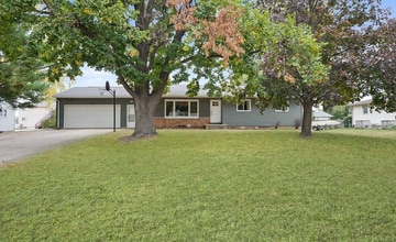 Building Photo - 2912 Tucson Dr