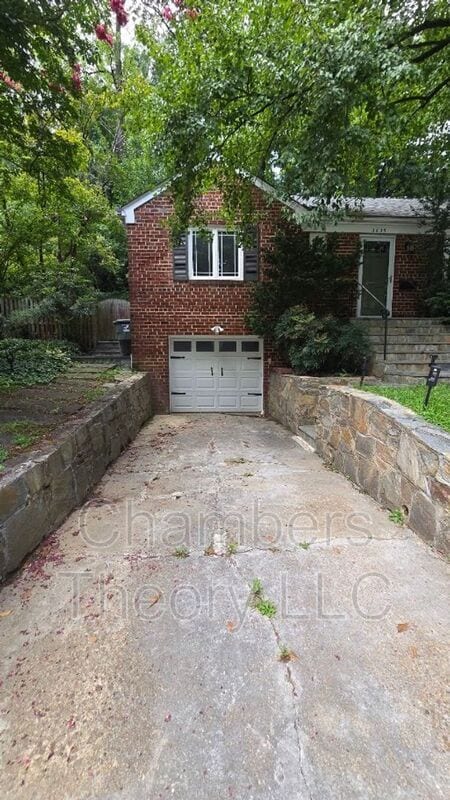 Building Photo - 3635 Vacation Ln
