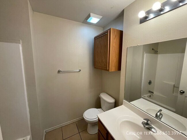 Building Photo - 509 N Brentwood Ave