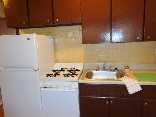Interior Photo - 4375-4409 Chippewa