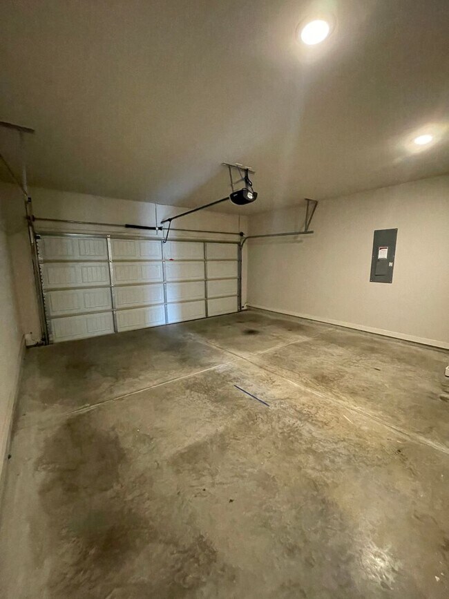 Building Photo - Home for Rent in McCalla!!!  View with 48 ...