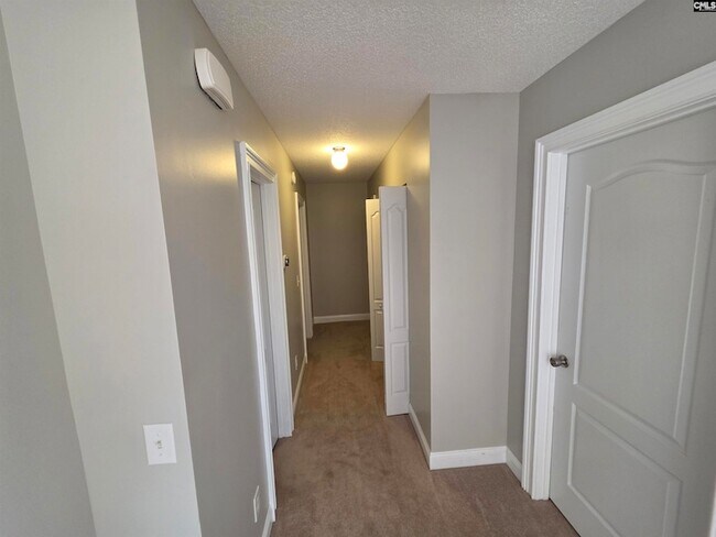 Building Photo - 165 Crassula Dr