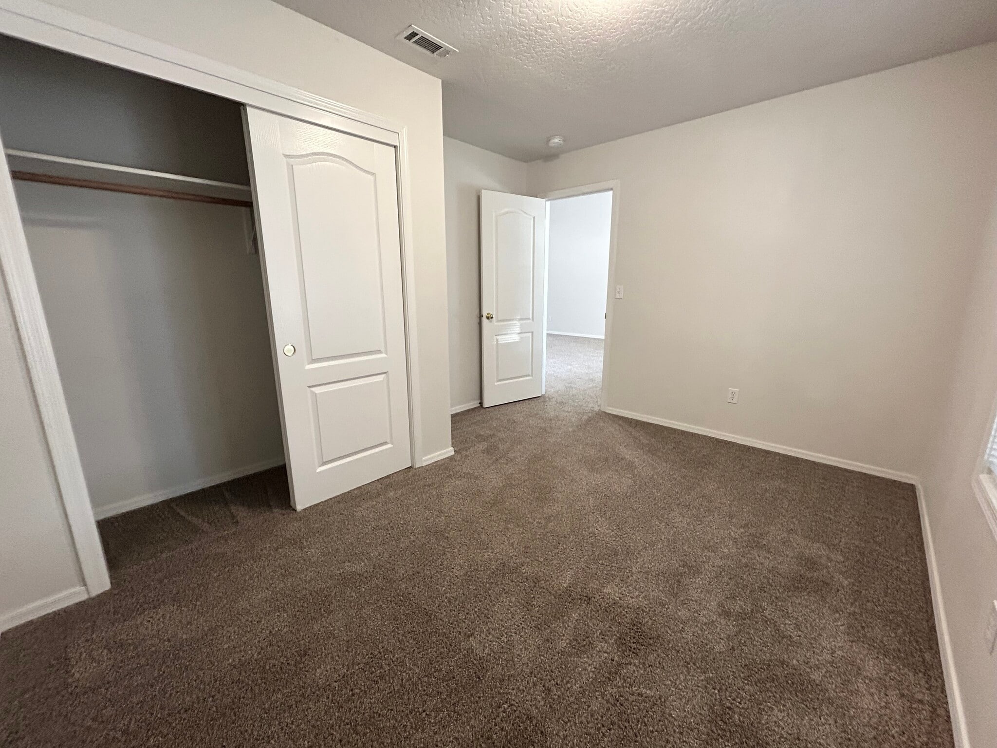 Building Photo - 12942 W Pinyon Ct