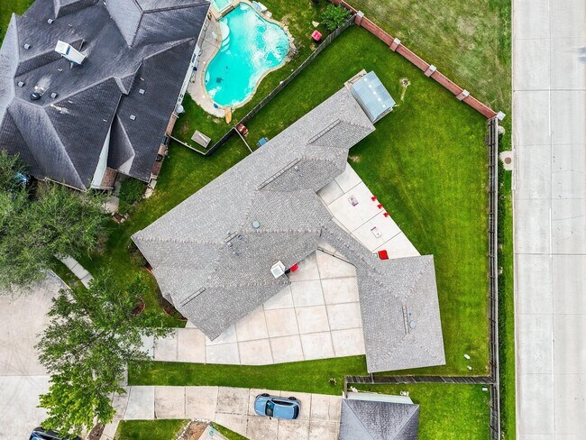 Building Photo - 4927 Grapevine Lake Ct