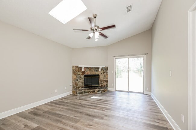 Building Photo - 2658 Malibu Cir