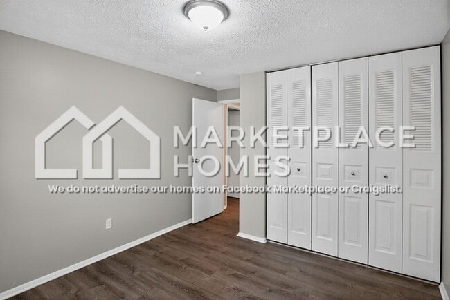 Building Photo - 916 Whidbey Ct