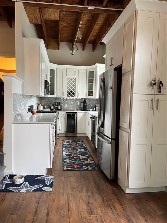 Building Photo - 45 Ayrault St