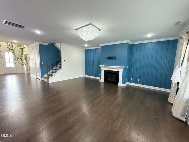 Building Photo - 513 Acerno Dr