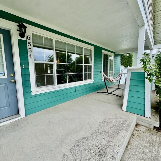 Building Photo - Cute 3 bed 2 bath unit for rent!