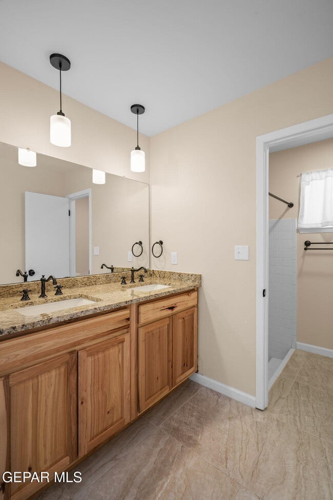 Building Photo - 10337 Galahad Way