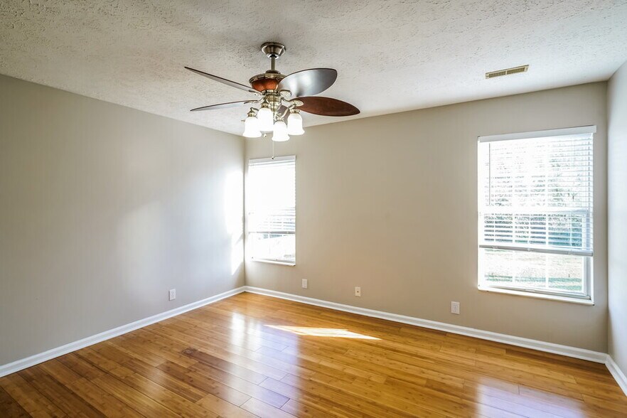 Building Photo - 2147 Rocky Fork Rd