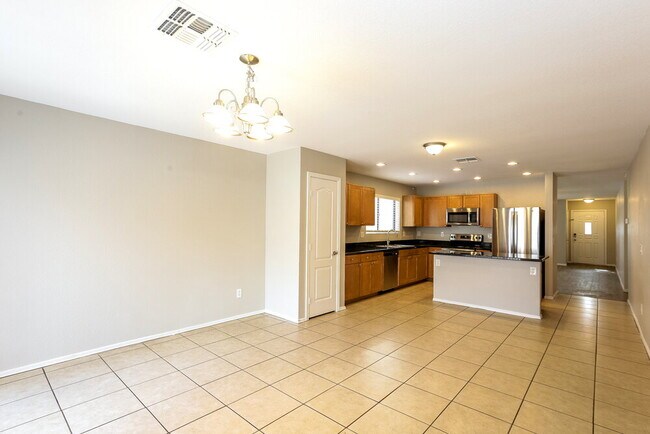 Building Photo - 2544 W Romley Rd