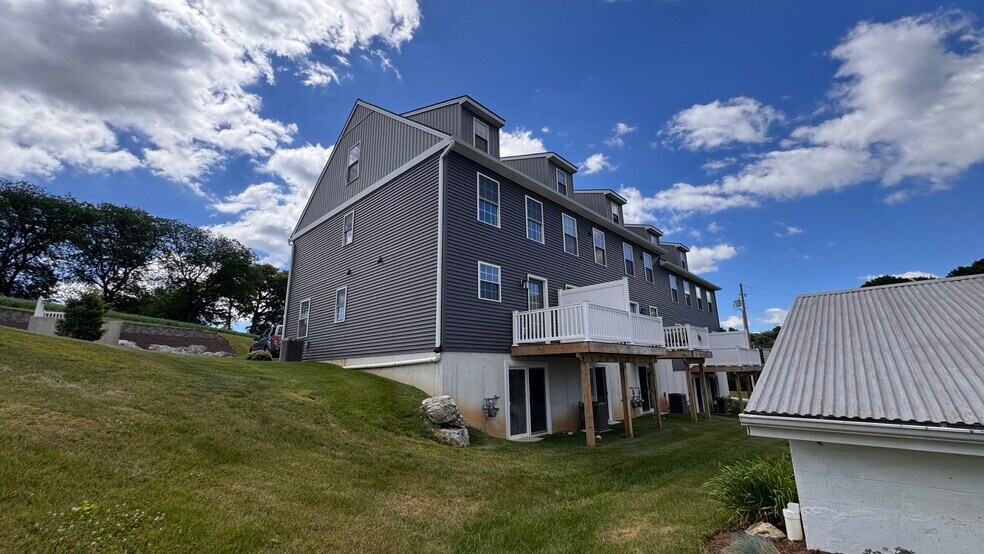 Building Photo - 19 Burk Ct