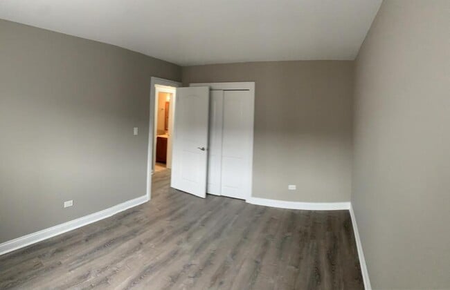 Building Photo - 3680 W 119th St