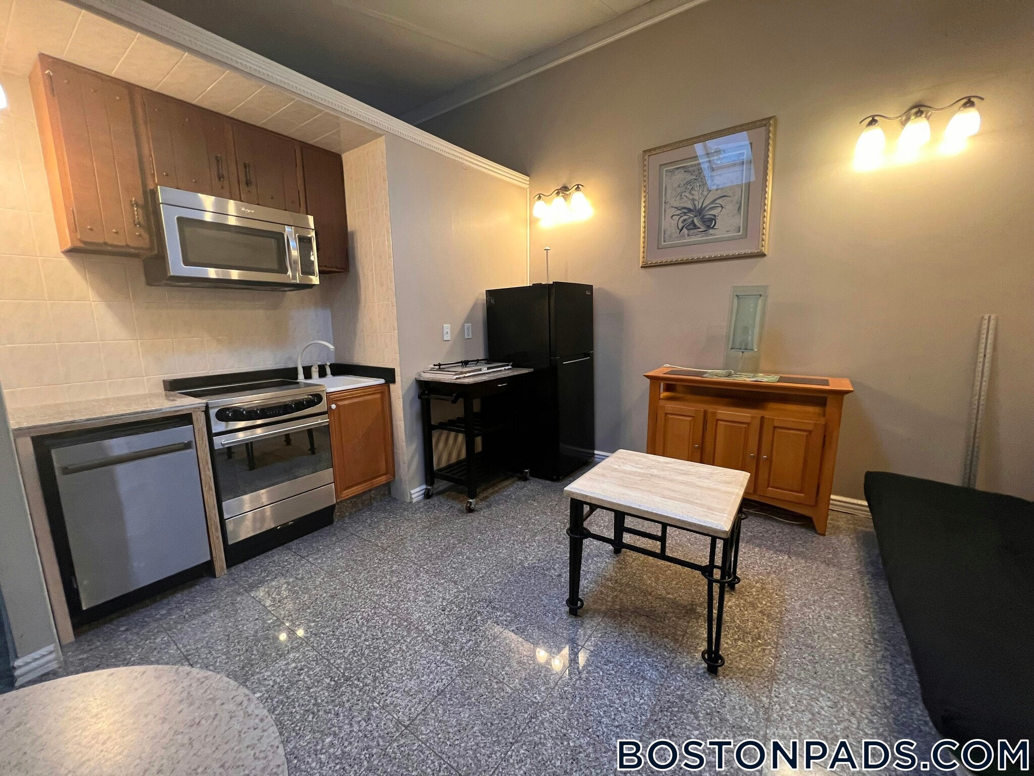 Building Photo - 235 Savin Hill Ave