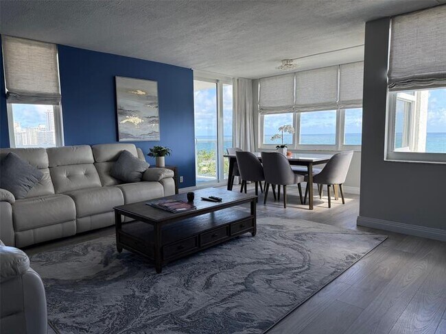 Building Photo - 3015 N Ocean Blvd