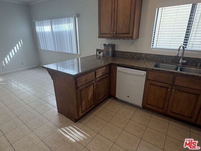 Building Photo - 1702 Brockton Ave