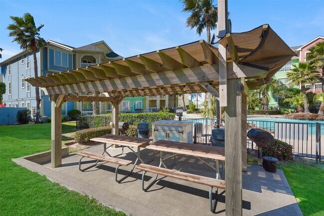Building Photo - 7000 Seawall Blvd