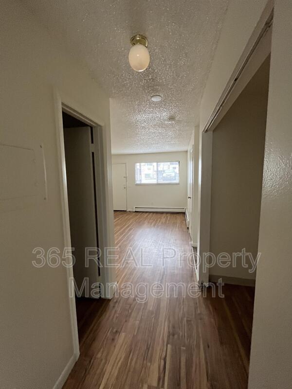 Building Photo - 2515 W 27th St