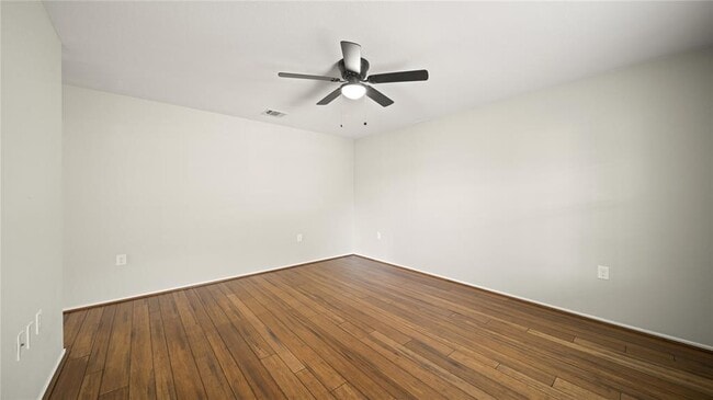 Building Photo - 5825 Nelson Oaks Dr