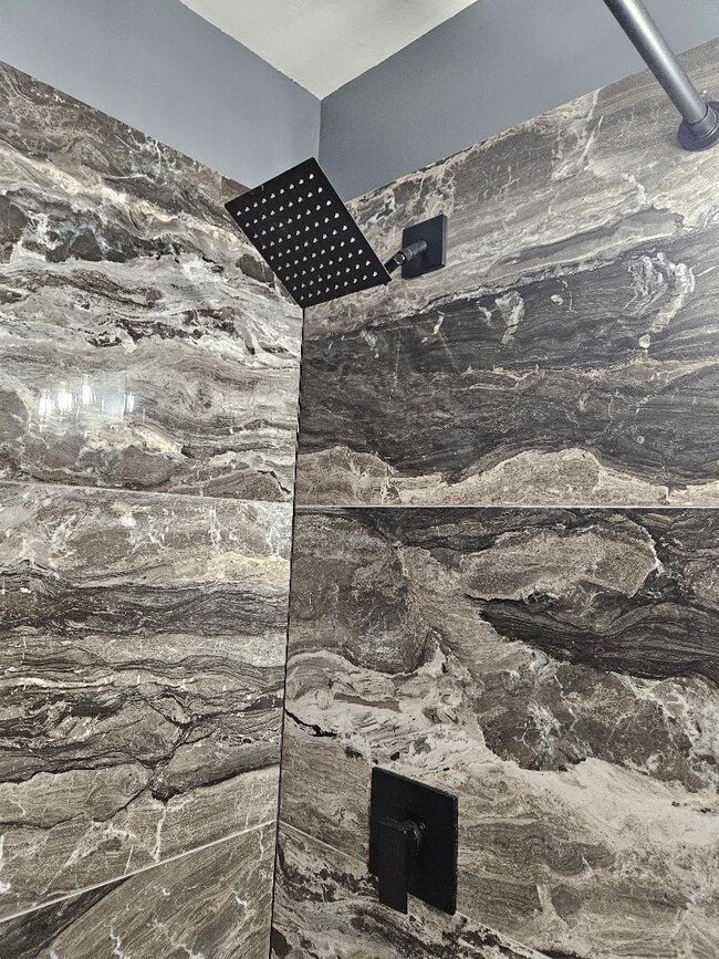 Building Photo - 4710 Spruce Ave