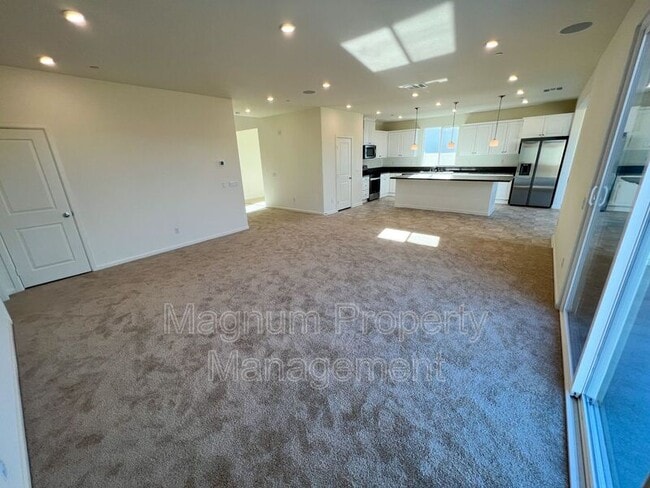 Building Photo - 31310 Reserve Dr