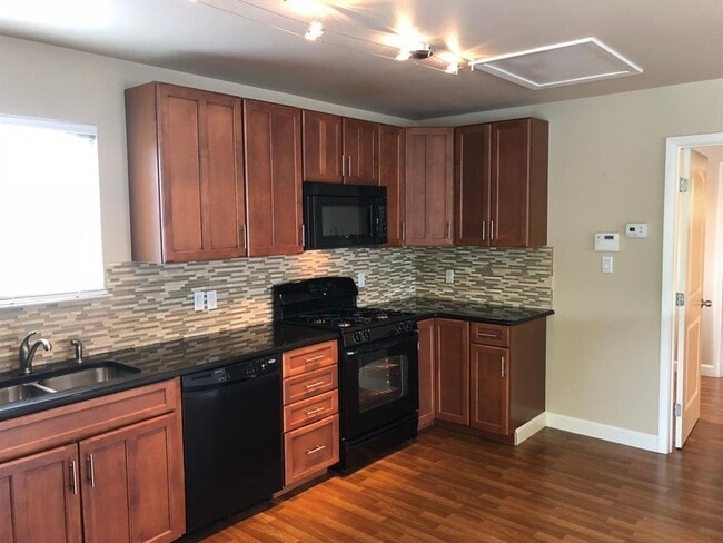 Building Photo - 4511 Depew Ave