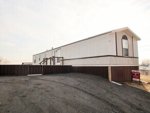 Building Photo - 3 bedroom 2 bath in Hydro, OK  73048