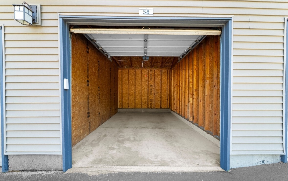 Garage included - 25025 SE Klahanie Blvd