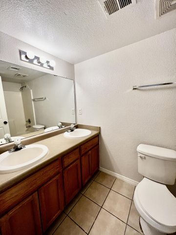 Building Photo - 12752 Tierra Salas Dr