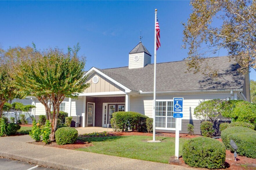 The Pointe Apartment Homes 3513 Beasley Rd Gautier MS 39553