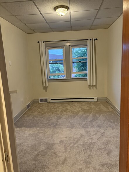 Building Photo - 7909 Harwood Ave