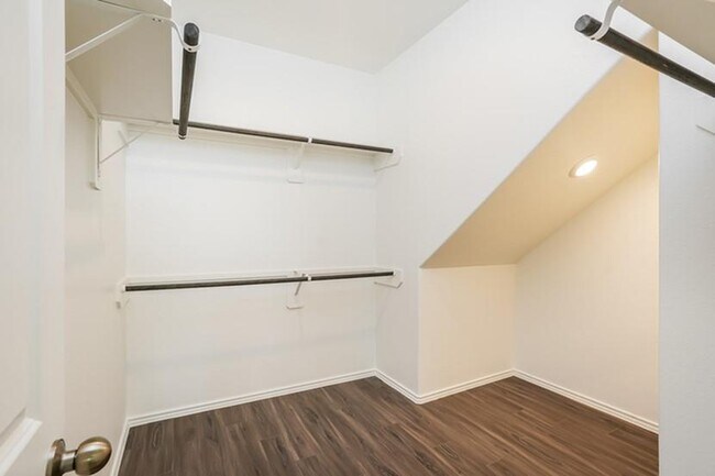 Building Photo - 3052 Wild Indigo Trl