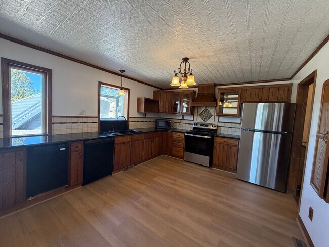 Building Photo - 3793 Badger Ln