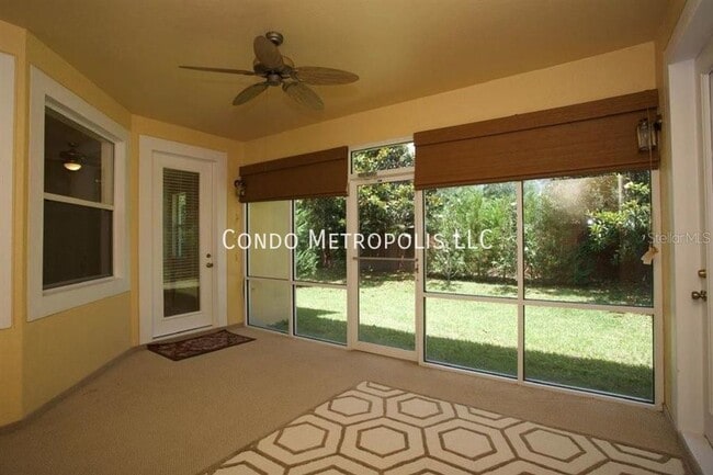 Building Photo - 1053 Lascala Dr