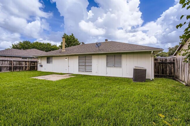 Building Photo - 7206 Sharpsburg Dr