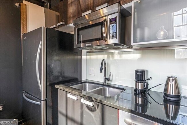 Building Photo - 650 Glen Iris Dr NE