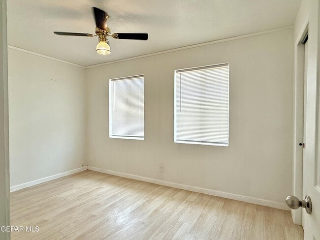 Building Photo - 805 Santa Barbara Dr