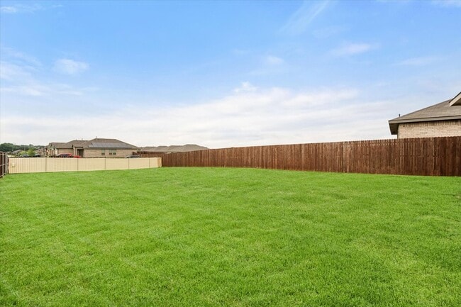 Building Photo - 105 Greengate Dr