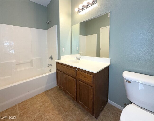 Building Photo - 50 Aura de Blanco St