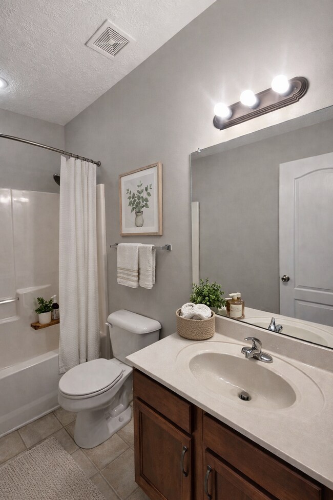 Building Photo - Stunning Split-Level Home with Space, Style & Scenic Views