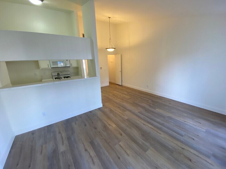 Building Photo - 15520 Foothill Blvd
