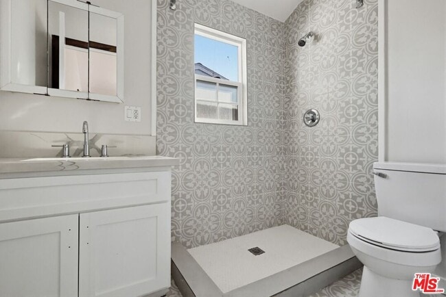 Building Photo - 2163 W 27th St