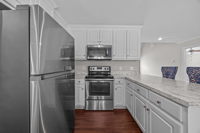 Building Photo - Three-bedroom, two-bathroom home located i...