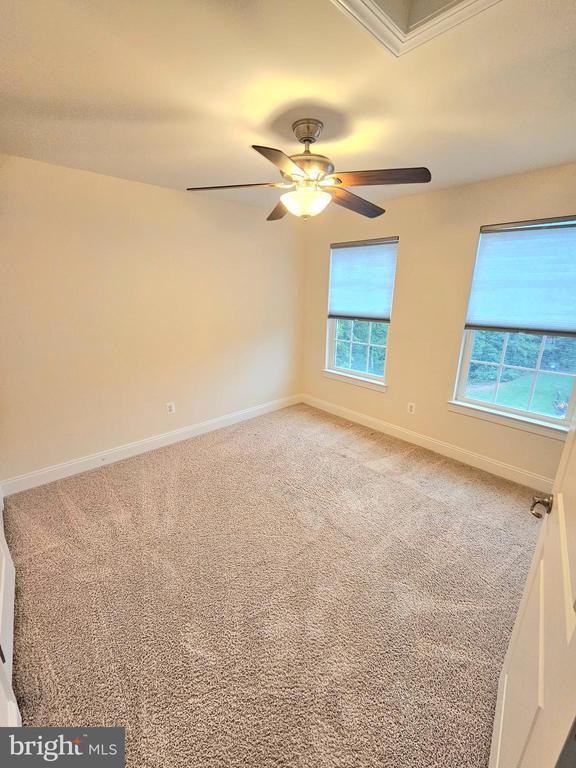 Building Photo - 25835 Clairmont Manor Square