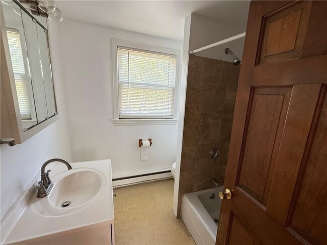 Building Photo - 60 Farewell St