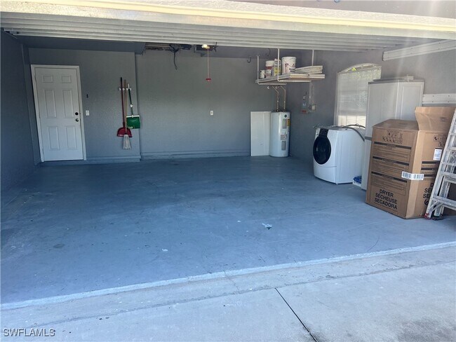 Building Photo - 27300 Imperial Oak Cir