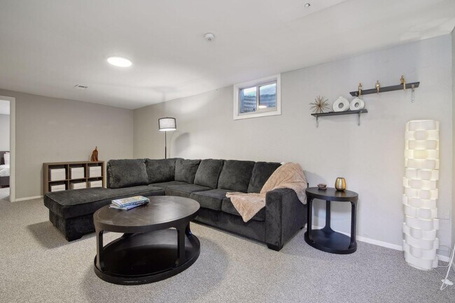 Building Photo - 3310 Ivy St