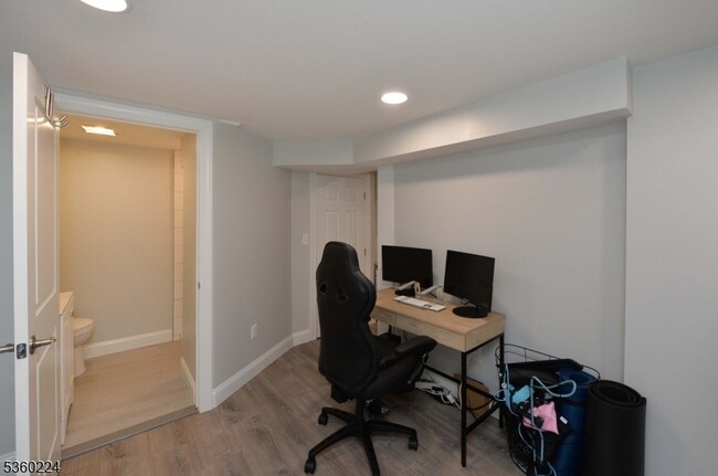Building Photo - 54 Allan Dr