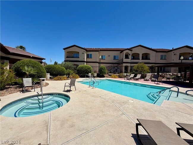 Building Photo - 2291 W Horizon Ridge Pkwy